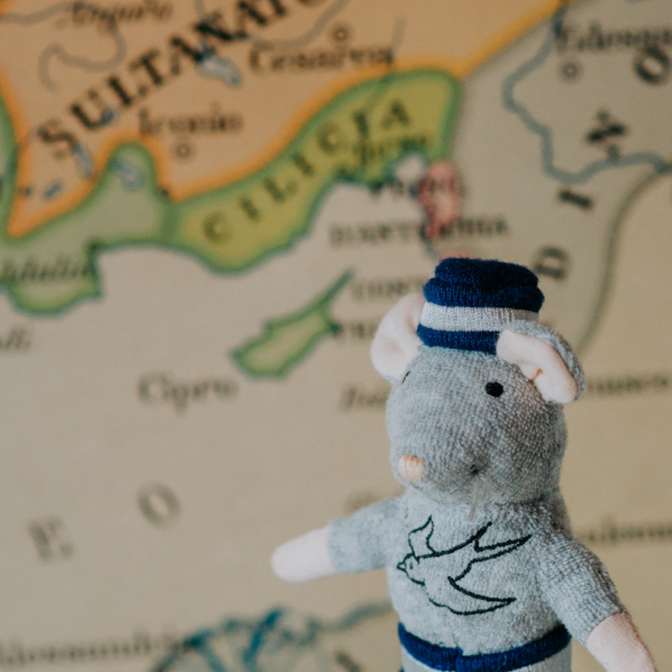 To Go Cabin & Grandpa Sailor Plush Bundle